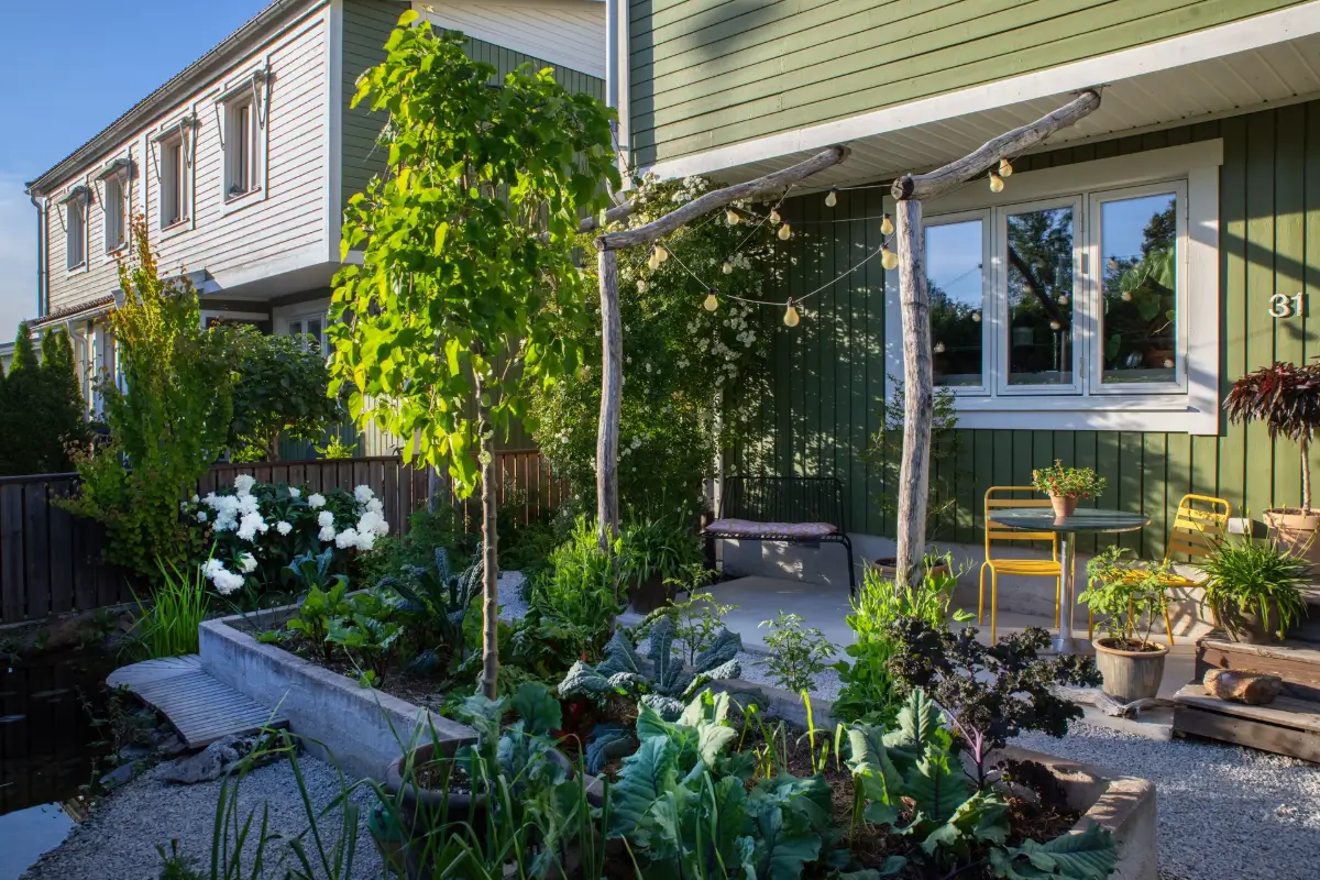 A Swedish Family Home with a Yellow Kitchen and Lovely Gardens 38 yellow-kitchen-cozy-family-home-sweden-nordroom