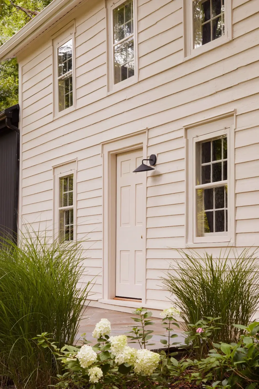 A Thoughtfully Renovated and Extended 18th-Century Farmhouse in the Hudson Valley 4 late-18th-century-farmhouse-hudson-valley
