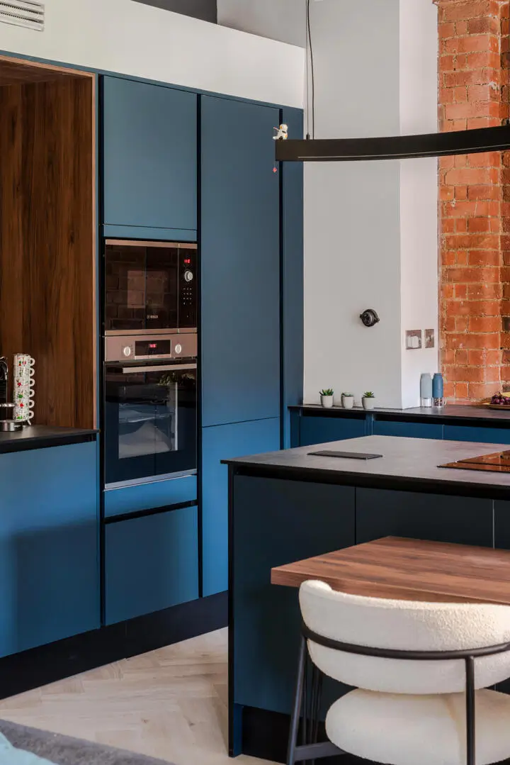 Crittall Windows and Exposed Brick Define This East London Apartment 6 modern-industrial-apartment-warehouse-conversion-london-nordroom