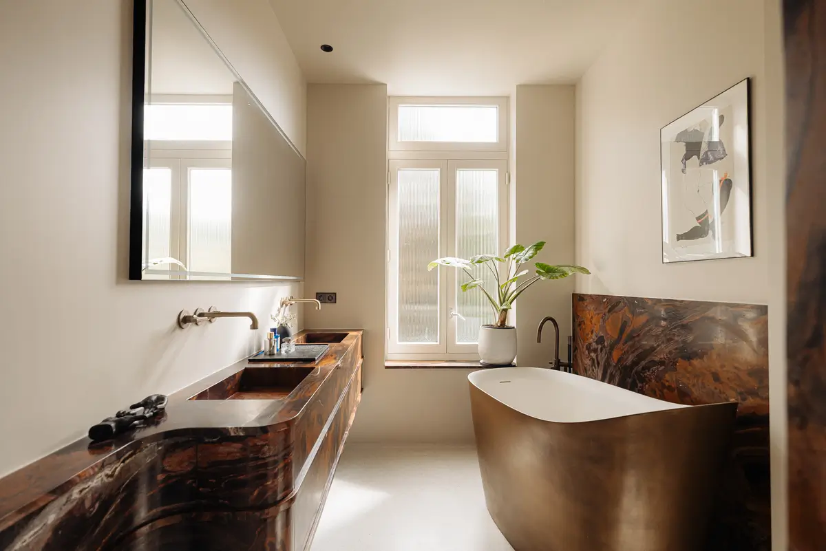 Curved Forms and Custom Joinery in a Chic Amsterdam Townhouse 33 architect-designed-early-20th-century-family-townhouse-amsterdam