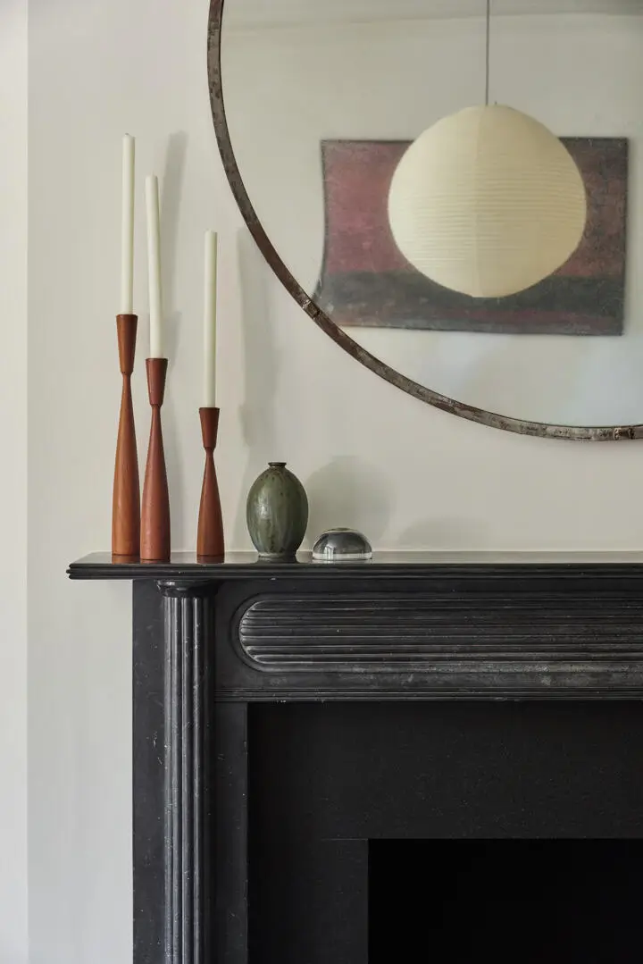 A Refined Riverside Apartment with Reclaimed Elements in Chelsea’s Historic “Writer’s Block” 14 elegant-renovated-interiors-19th-century-apartment-chelsea-london-nordroom