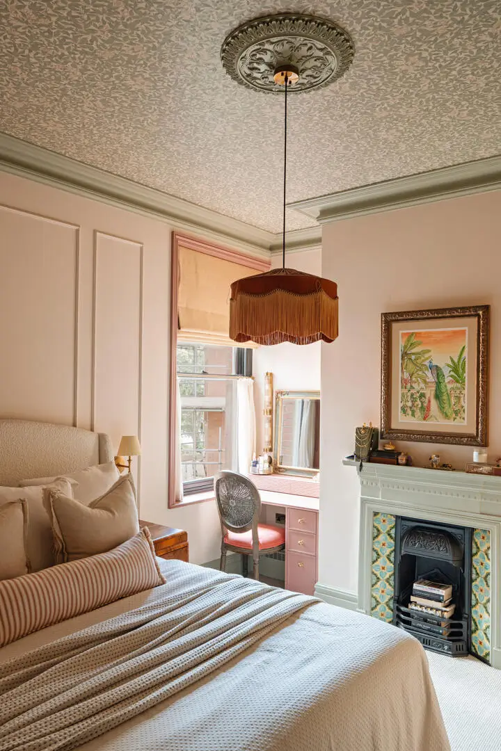 Bespoke Elements and a Green deVOL Kitchen in an Edwardian Mansion Apartment 21 green-devol-kitchen-mansion-apartment-river-thames-london-nordroom