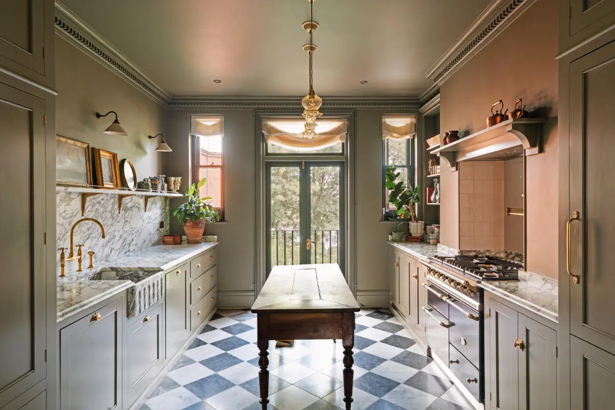 Bespoke Elements and a Green deVOL Kitchen in an Edwardian Mansion Apartment 8 green-devol-kitchen-mansion-apartment-river-thames-london-nordroom