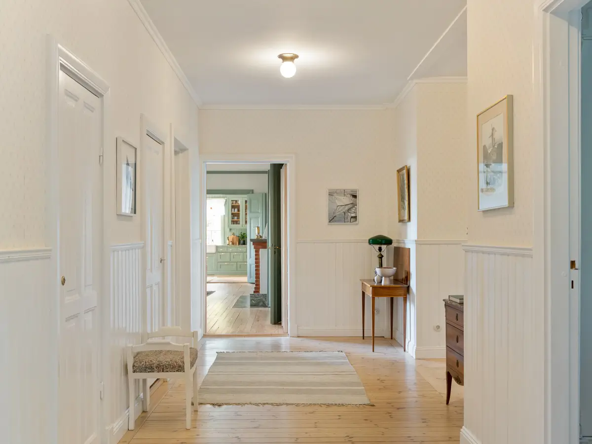A Grand Apartment with a Green Kitchen in a Turn-of-the-Century Villa 21 green-kitchen-1910-villa-stockholm