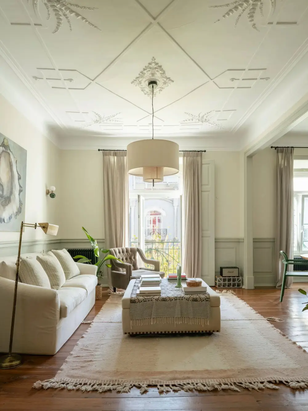 A Renovated Lisbon Apartment near Gulbenkian Gardens 6 preserved-details-renovated-historic-apartment-lisbon-nordroom