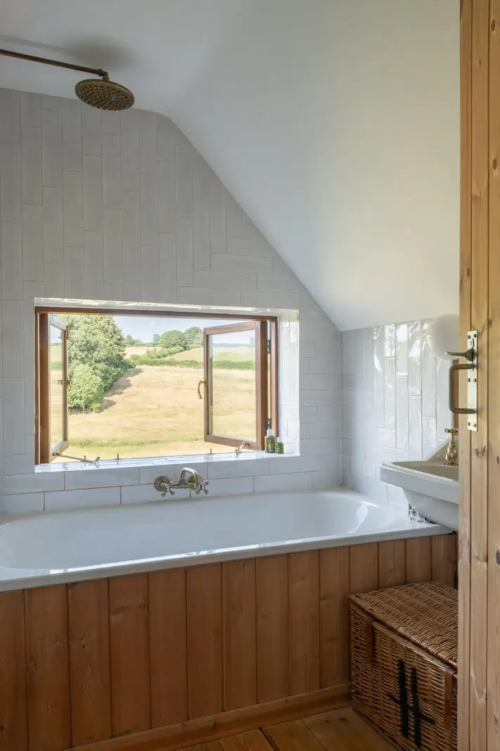 Pink Plaster Walls and Original Elements in a Renovated 18th-Century Thatched Cottage 32 renovated-18th-century-cottage-english-countryside-nordroom