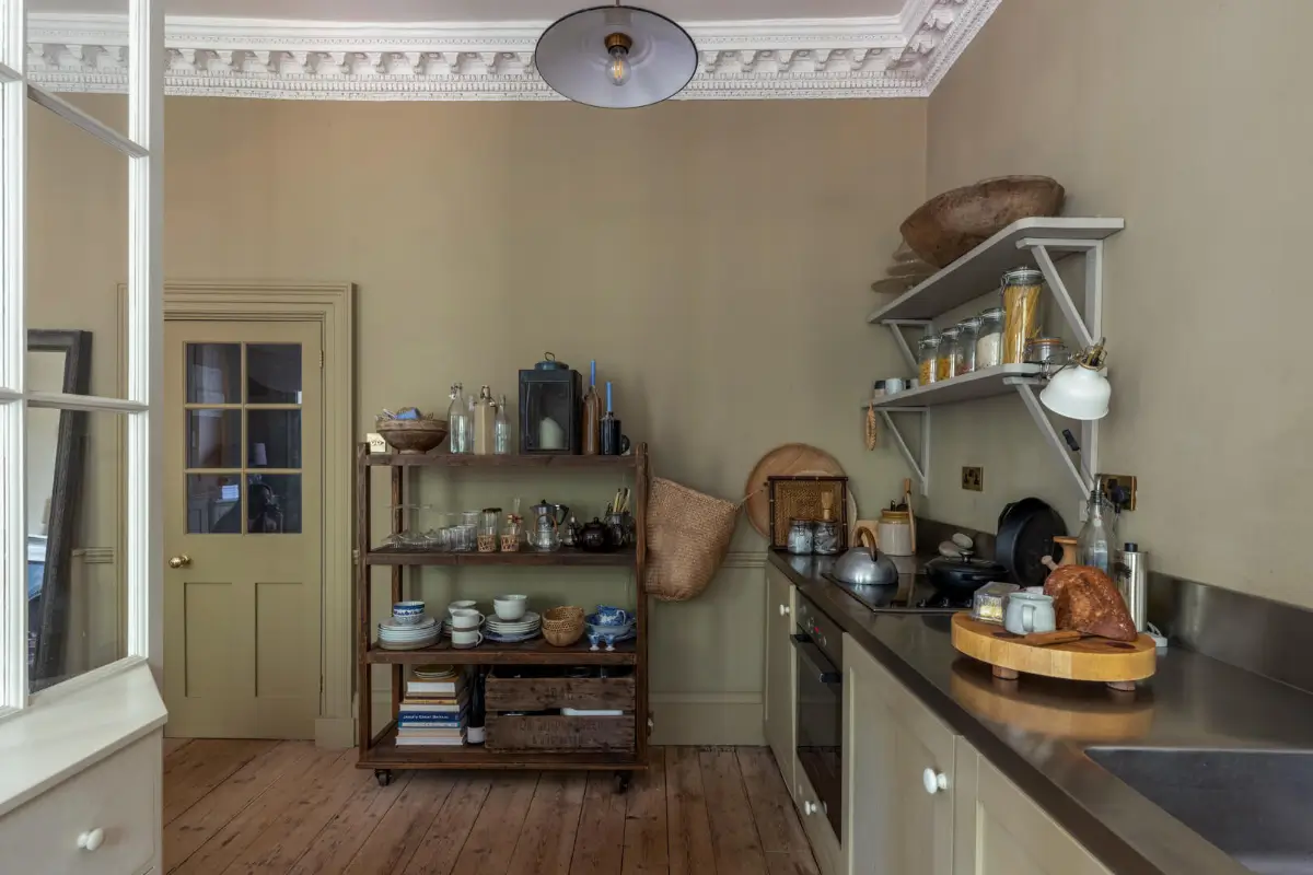Period Features and Warm Interiors in a Georgian Apartment Overlooking Clapton Common 10 restored-features-small-georgian-apartment-london-nordroom