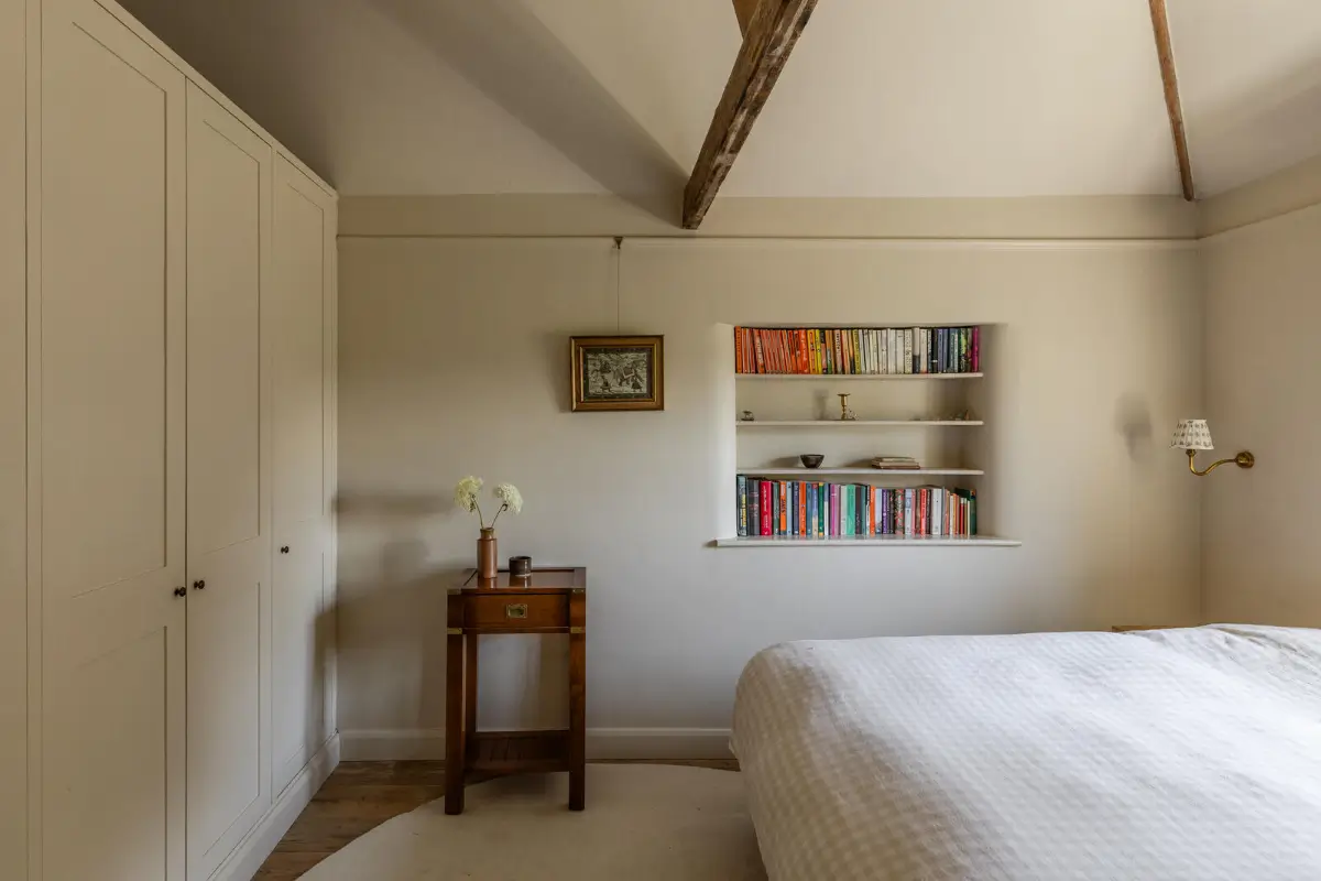 Two Historic Cottages and an Old School Hall Become One Remarkable Hampshire Home 23 school-cottages-conversion-country-house-North-Hampshire-Downs-nordroom