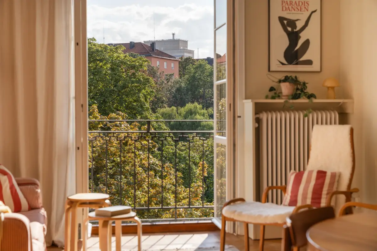 A Soft Palette with Red Accents in a Stockholm Apartment 5 soft-color-palette-red-accents-stockholm-apartment-nordroom