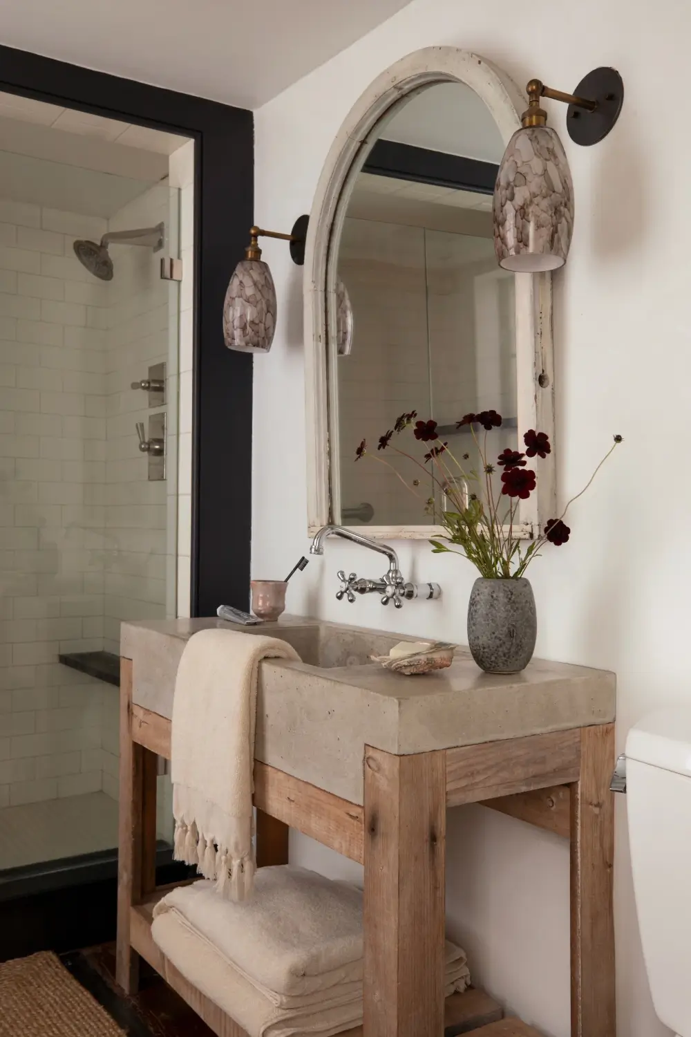 A Restored 18th-Century Farmhouse and a Converted Barn in the Hudson Valley 17 thoughtfully-restored-18th-century-farmhouse-hudson-valley