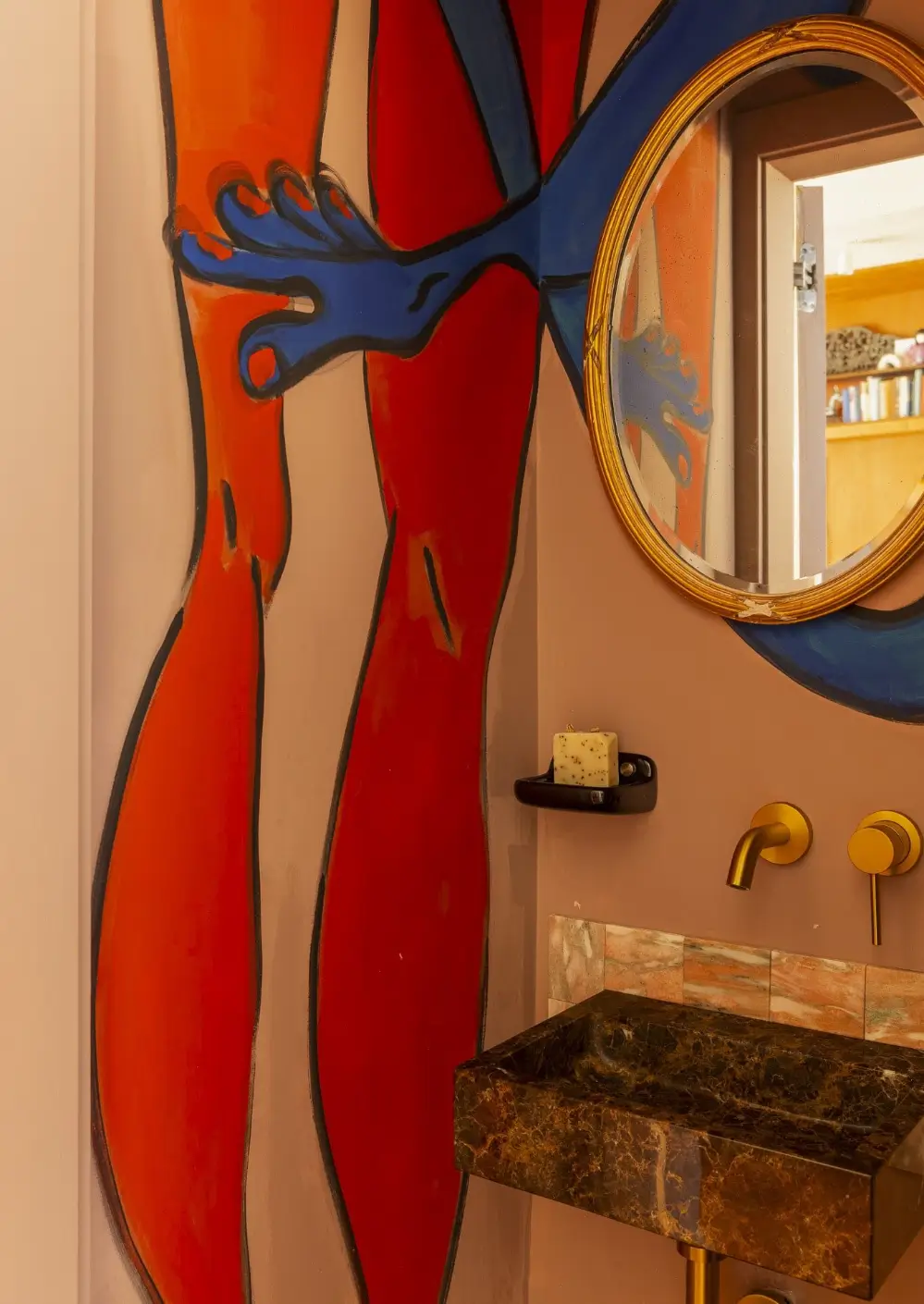 Layered Interiors with Hand-Painted Murals in a London Family Home 15 unique-warm-layered-interiors-edwardian-house-london