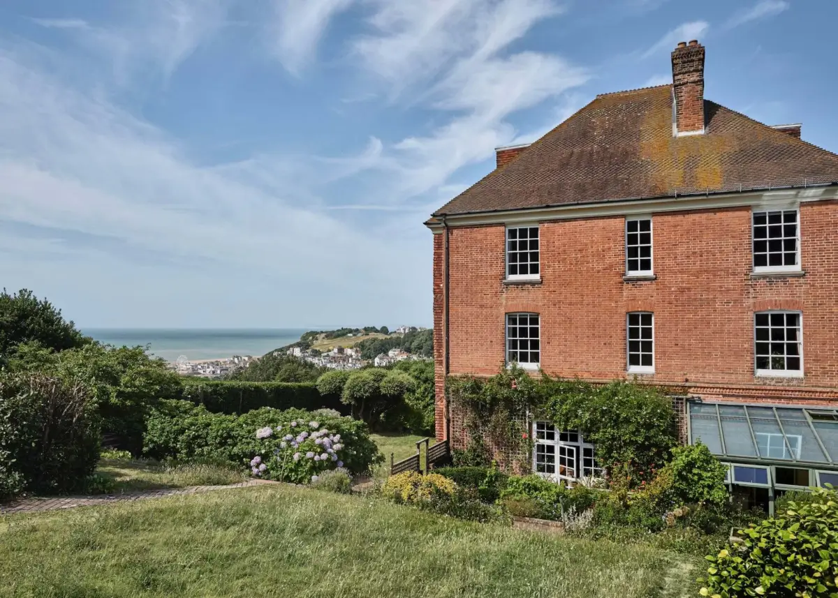 An Exceptionally Well-Preserved Arts and Crafts House Overlooking the English Channel 1 well-preserved-queen-anne-revival-style-country-house-hastings-arts-and-crafts-interiors-nordroom