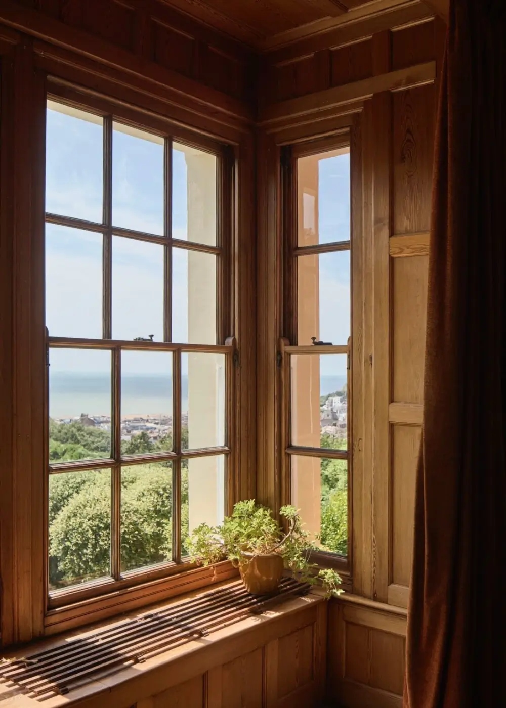 An Exceptionally Well-Preserved Arts and Crafts House Overlooking the English Channel 17 well-preserved-queen-anne-revival-style-country-house-hastings-arts-and-crafts-interiors-nordroom