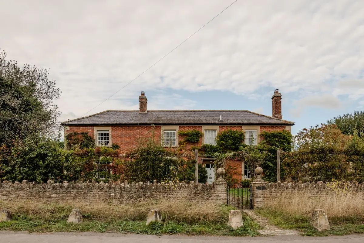 Cozy Pastel-Colored Interiors in a Georgian English Farmhouse 38 19th-century-georgian-farmhouse-wiltshire-cozy-interiors-nordroom
