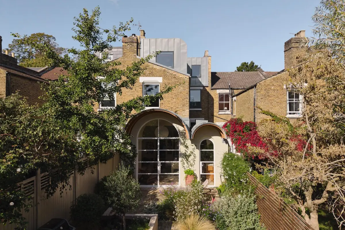 Arched Shapes, Period Details, and Color for a Victorian Family Home 19 arched-forms-light-filled-extended-19th-century-home-london