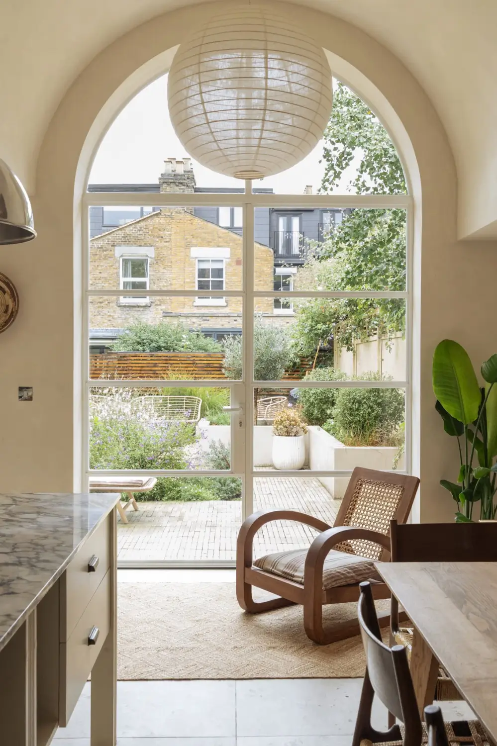Arched Shapes, Period Details, and Color for a Victorian Family Home 14 arched-forms-light-filled-extended-19th-century-home-london