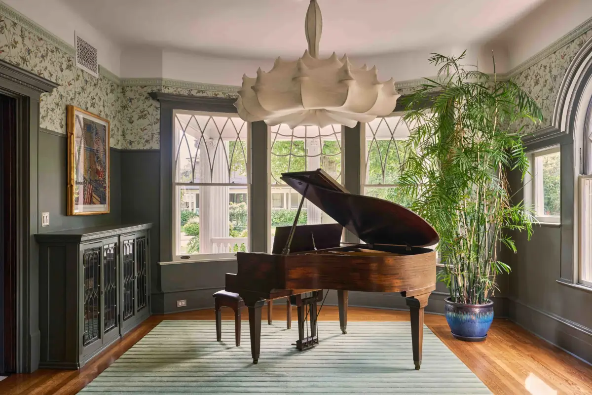 A Beautifully Restored Colonial Revival Villa in Brooklyn 11 colonial-revival-villa-prospect-park-brooklyn