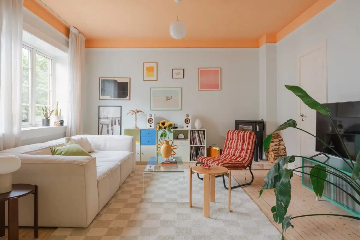 Painted Ceilings and 1930s Elements in a Colorful Oslo Apartment 1 colorful-1930s-apartment-oslo