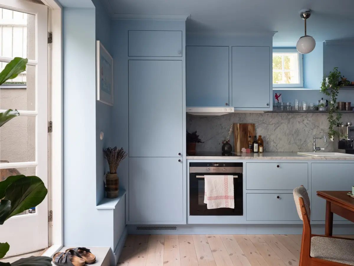 Before & After: A Colorful Update for a Small Basement Apartment 2 colorful-update-small-basement-apartment-stockholm-nordroom