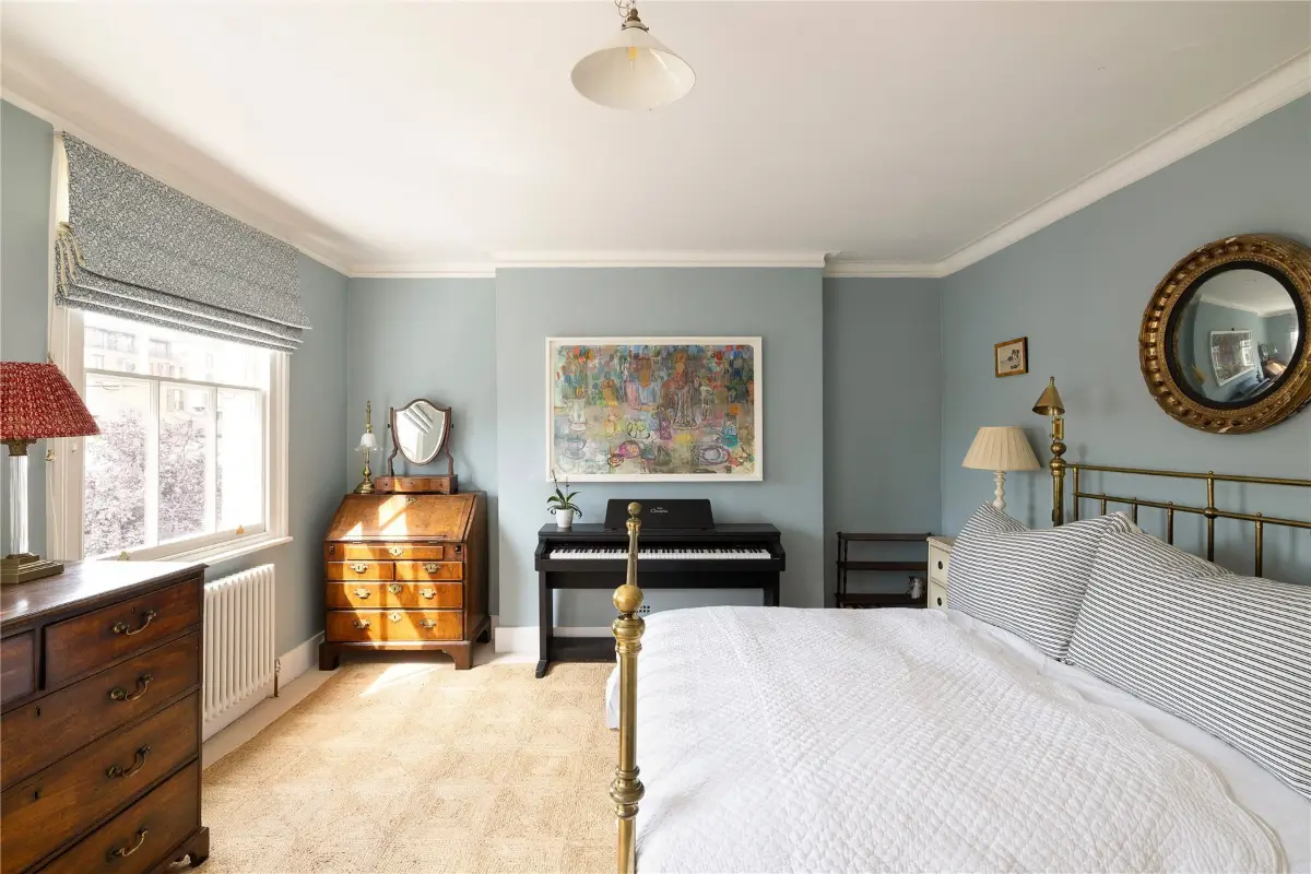 Color and Wallpaper in a Renovated Victorian Family Home in London 18 colorful-victorian-family-home-primrose-hill-london
