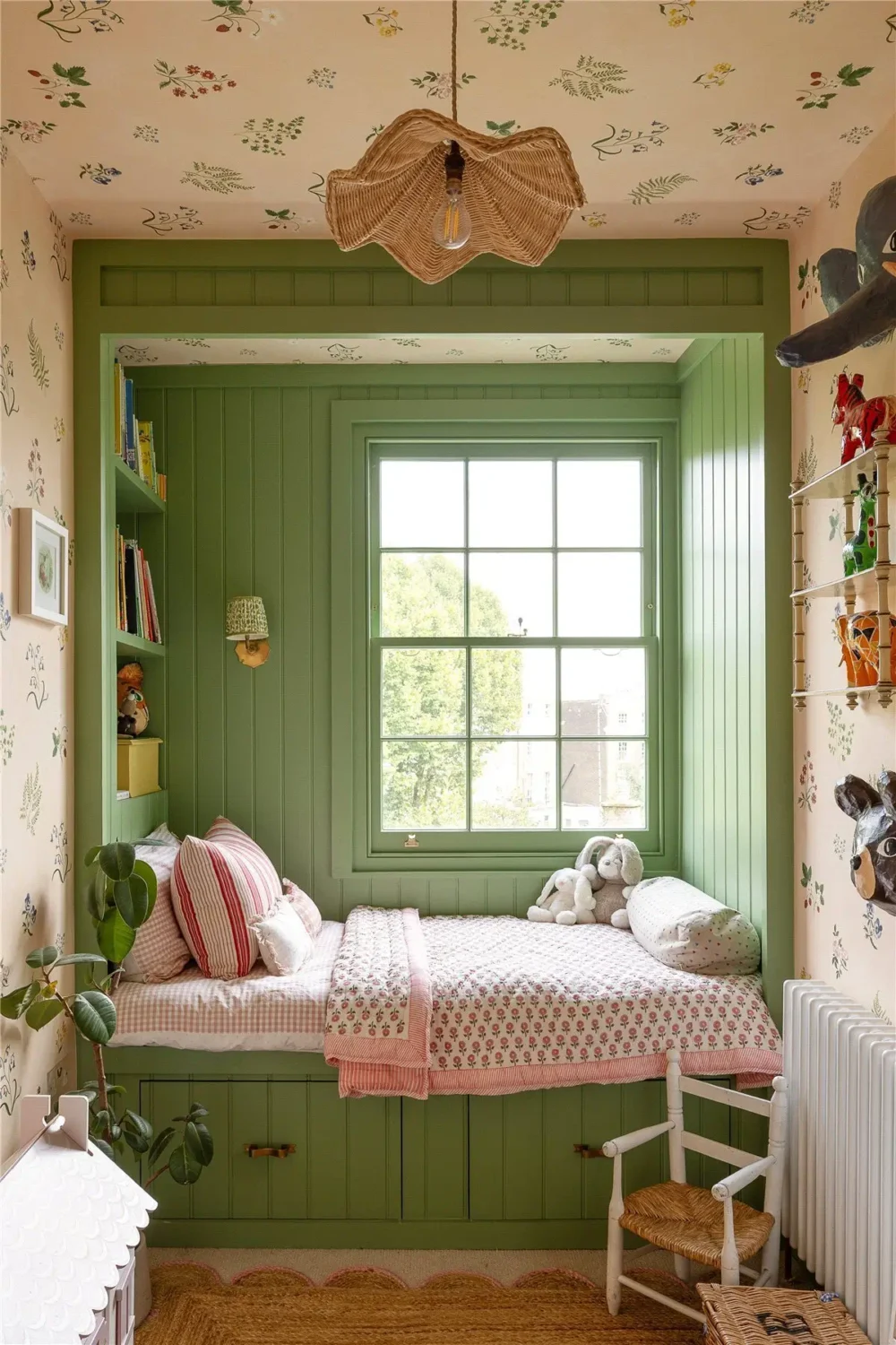 Color and Wallpaper in a Renovated Victorian Family Home in London 22 colorful-victorian-family-home-primrose-hill-london