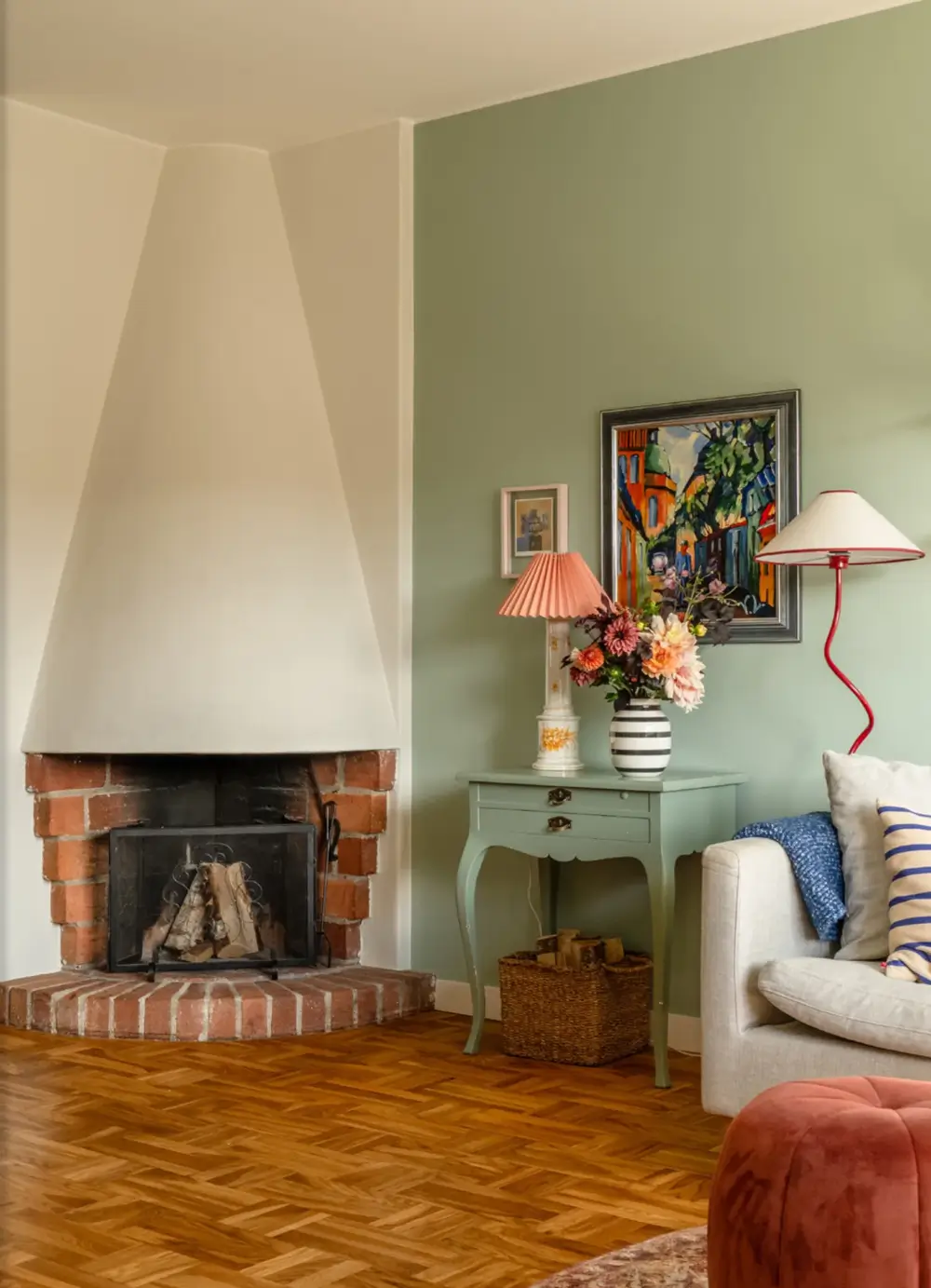 Original Marble and Oak Parquet in a 1940s Stockholm Apartment 4 original-elements-1940s-apartment-stockholm