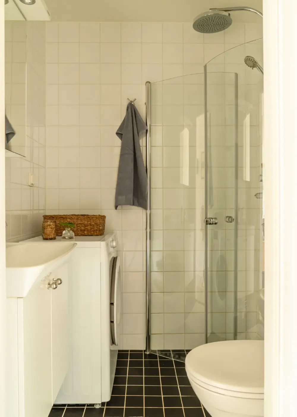 Original Marble and Oak Parquet in a 1940s Stockholm Apartment 38 original-elements-1940s-apartment-stockholm