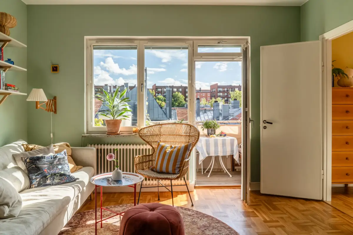 Original Marble and Oak Parquet in a 1940s Stockholm Apartment 5 original-elements-1940s-apartment-stockholm