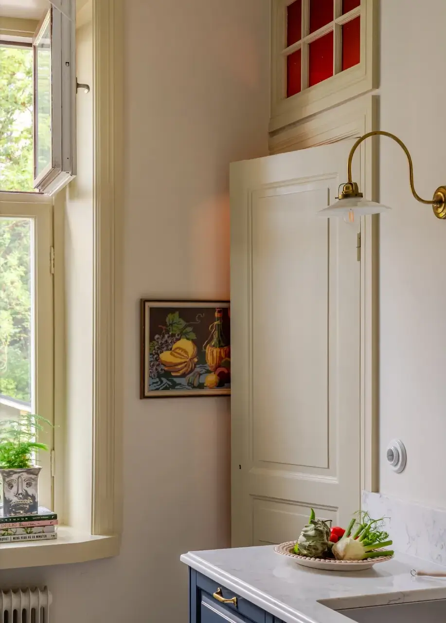 A Serene Palette with Red Pops of Color in an Early 20th-Century Apartment 19 soft-color-palette-red-accents-1912-apartment-stockholm