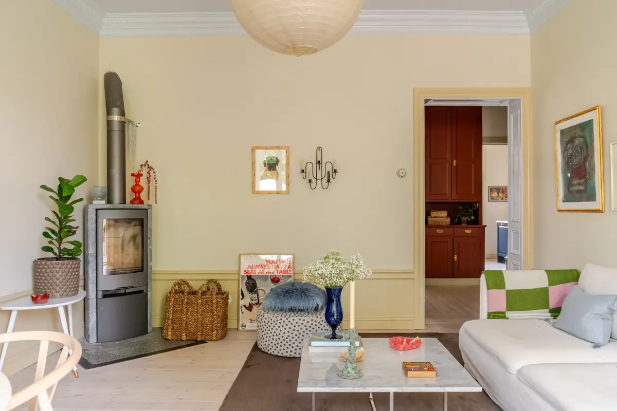 A Serene Palette with Red Pops of Color in an Early 20th-Century Apartment 12 soft-color-palette-red-accents-1912-apartment-stockholm
