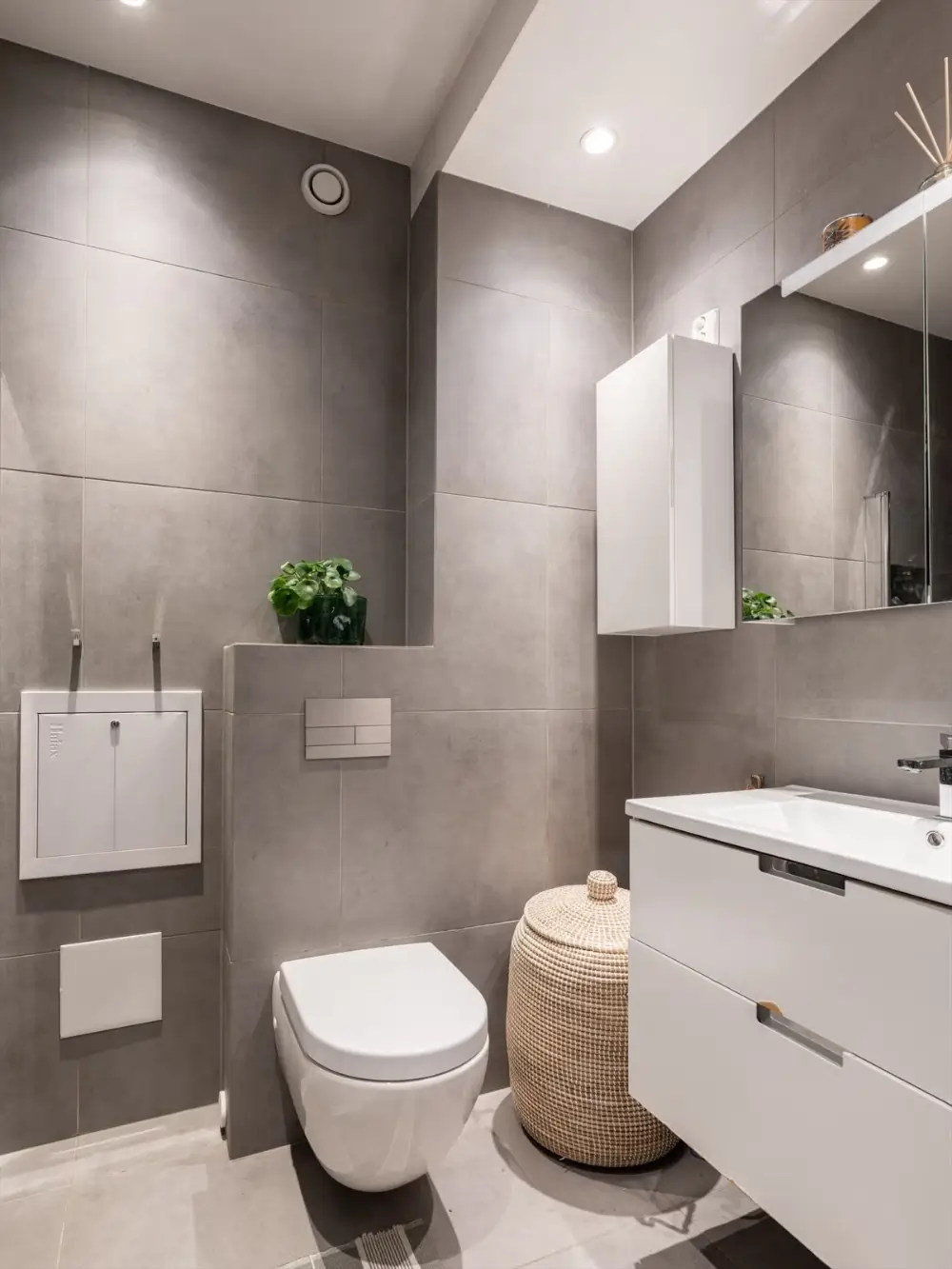 A Modern Loft Conversion and Classic 1920s Elements in an Oslo Apartment 27 unique-duplex-apartment-oslo