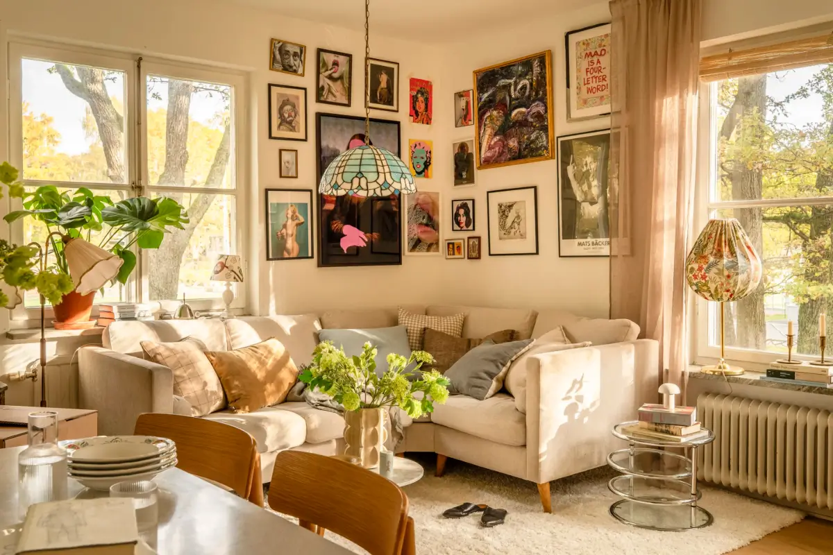 A Light-Filled 1940s Apartment with Vintage Furniture and a Cozy Balcony 1 vintage-decor-1940s-family-apartment-stockholm-nordroom