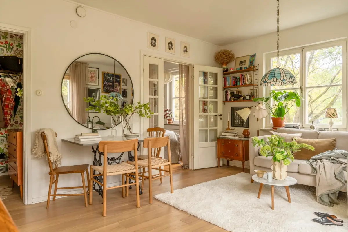 A Light-Filled 1940s Apartment with Vintage Furniture and a Cozy Balcony 2 vintage-decor-1940s-family-apartment-stockholm-nordroom