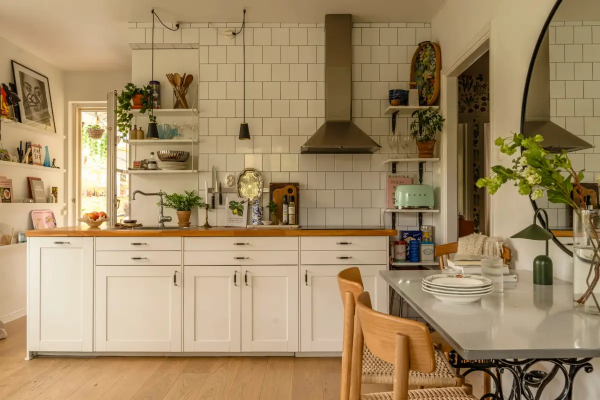 A Light-Filled 1940s Apartment with Vintage Furniture and a Cozy Balcony 10 vintage-decor-1940s-family-apartment-stockholm-nordroom