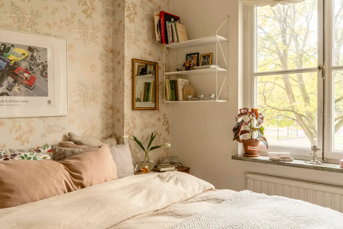 A Light-Filled 1940s Apartment with Vintage Furniture and a Cozy Balcony 26 vintage-decor-1940s-family-apartment-stockholm-nordroom
