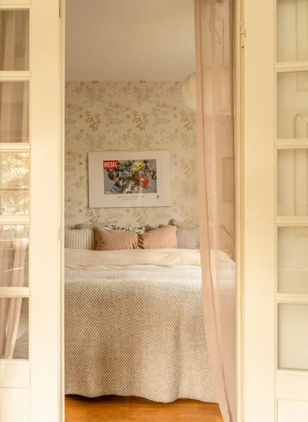 A Light-Filled 1940s Apartment with Vintage Furniture and a Cozy Balcony 24 vintage-decor-1940s-family-apartment-stockholm-nordroom