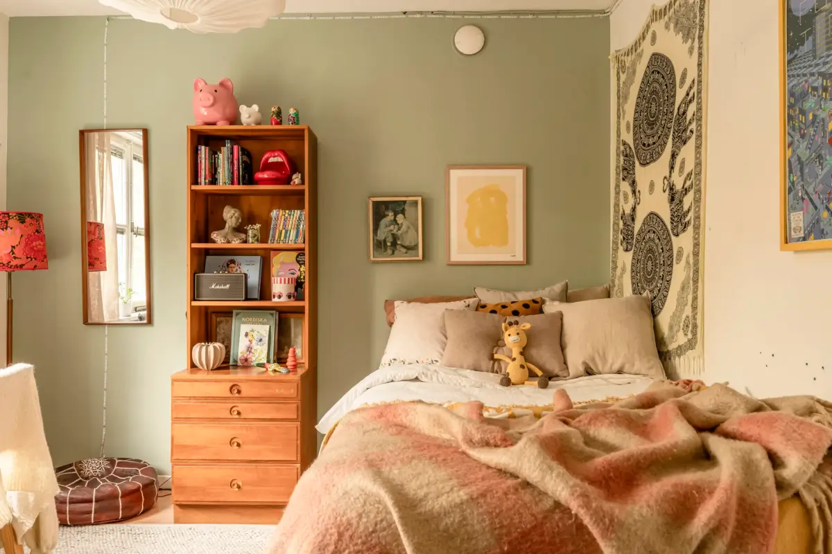 A Light-Filled 1940s Apartment with Vintage Furniture and a Cozy Balcony 31 vintage-decor-1940s-family-apartment-stockholm-nordroom